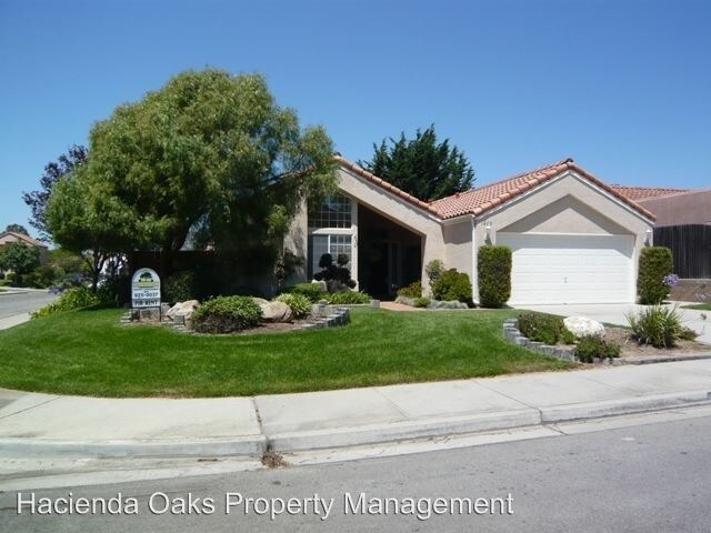 Foto principal - 3 br, 2 bath House - 1405 Roper Way