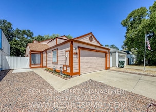 Building Photo - 2940 Twin Creeks Ln