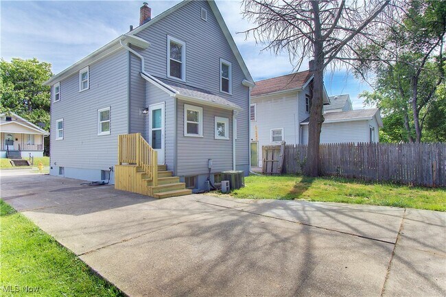 Foto del edificio - 1213 McKinley Ave