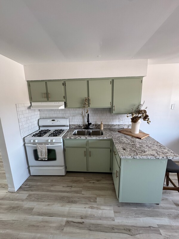 Foto del edificio - 14825 Kilpatrick Ave