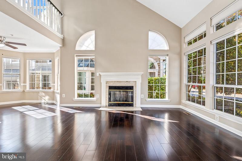 Primary Photo - 412 Overlook Dr