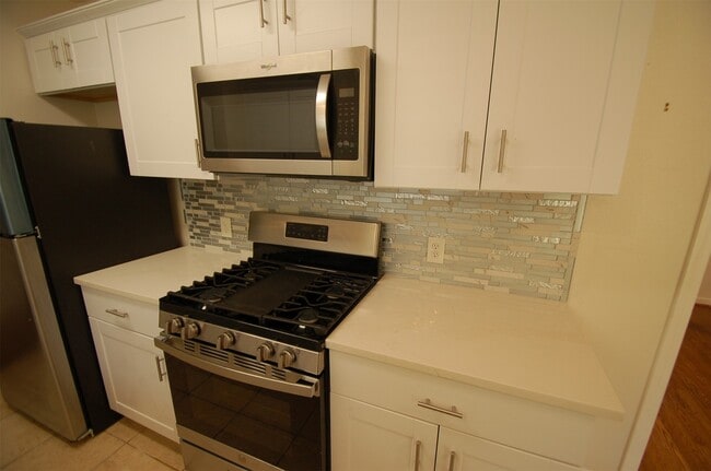 Building Photo - 5822 Grape St