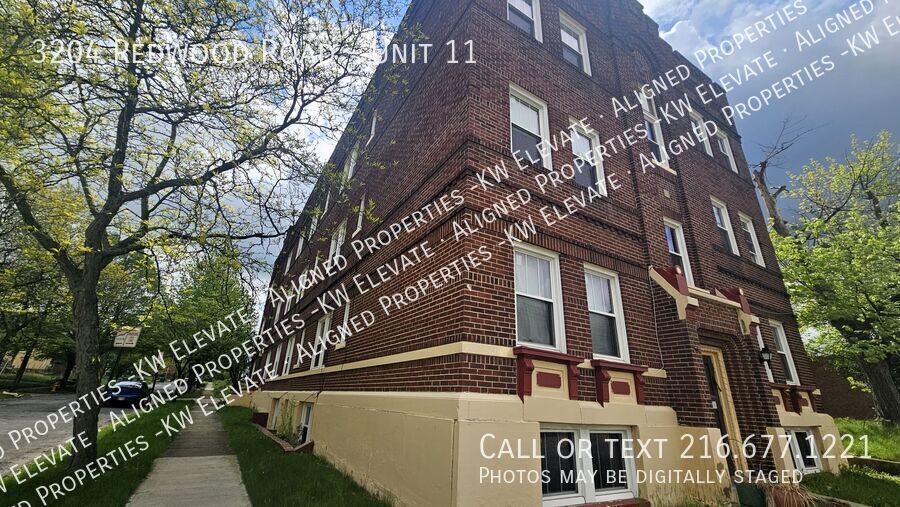 Foto principal - 3204 Redwood Rd