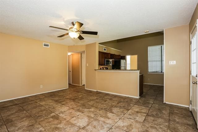 Building Photo - 4149 Stinwick Ln