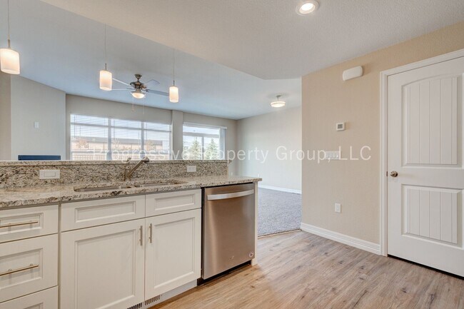 Foto del edificio - Beautiful 3-Bed, 2.5-Bath Villa in Northga...