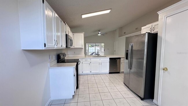 Foto del edificio - 11855 Cranbourne Dr