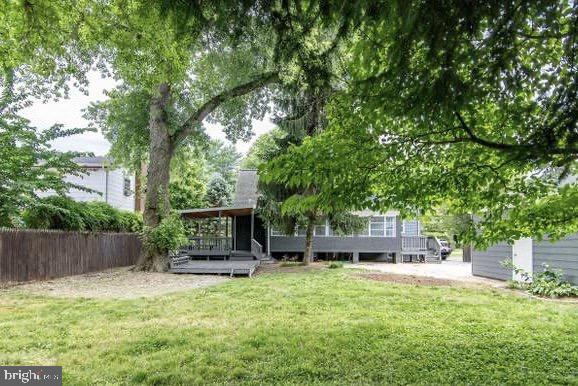 Building Photo - 14100 Rectory Ln