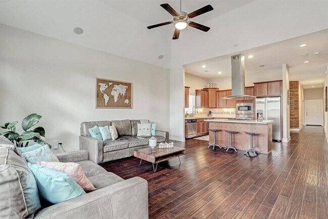 Foto del edificio - 6089 Yale St