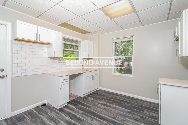 Foto del edificio - 3302 Broadwell Ave