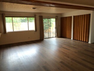Building Photo - 8 El Cortez Cir