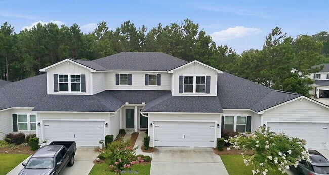 Foto del edificio - 99 Small Pine Ln