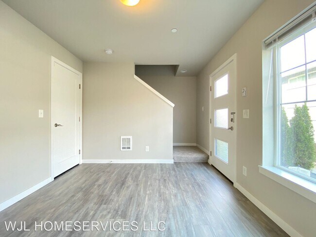 Building Photo - 2 br, 1.5 bath House - 2726 S Andover St