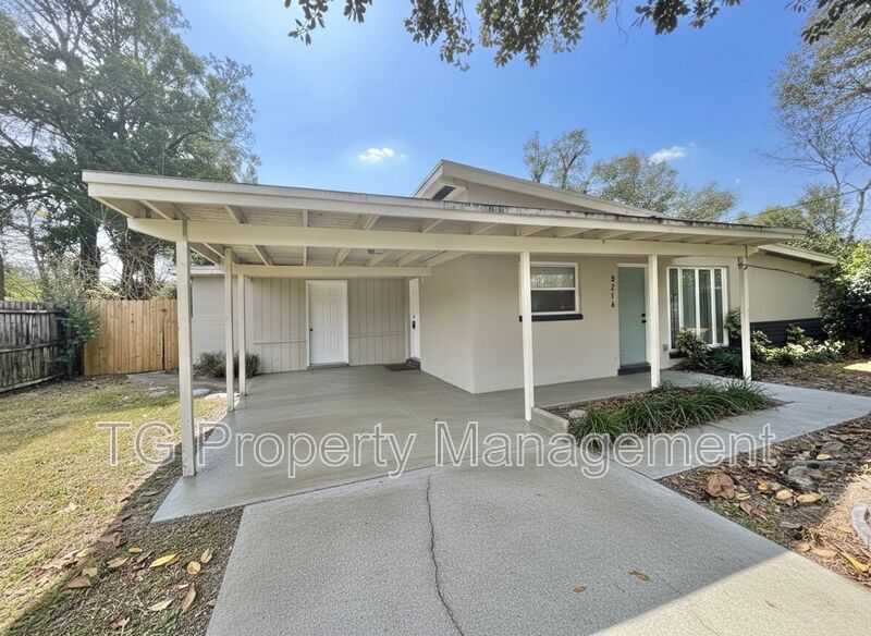 Foto principal - 8214 Herlong Rd