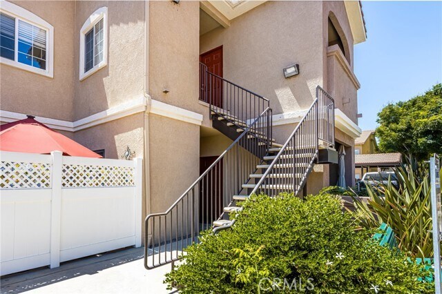 Building Photo - 41410 Juniper St
