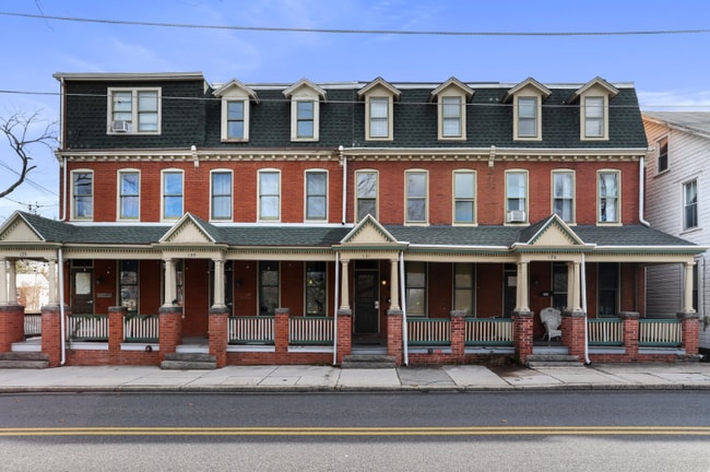 Foto del edificio - 131 N Washington St