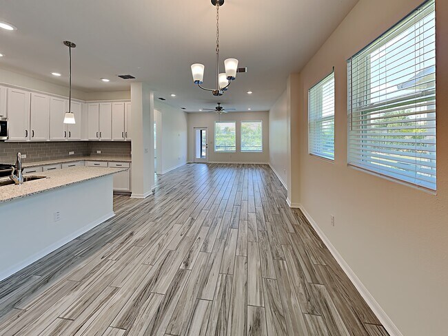 Building Photo - 6117 Voyagers Place