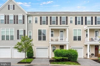 Building Photo - 562 Fawn Ln