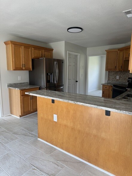 Foto del edificio - 321 Greenspoint Ct