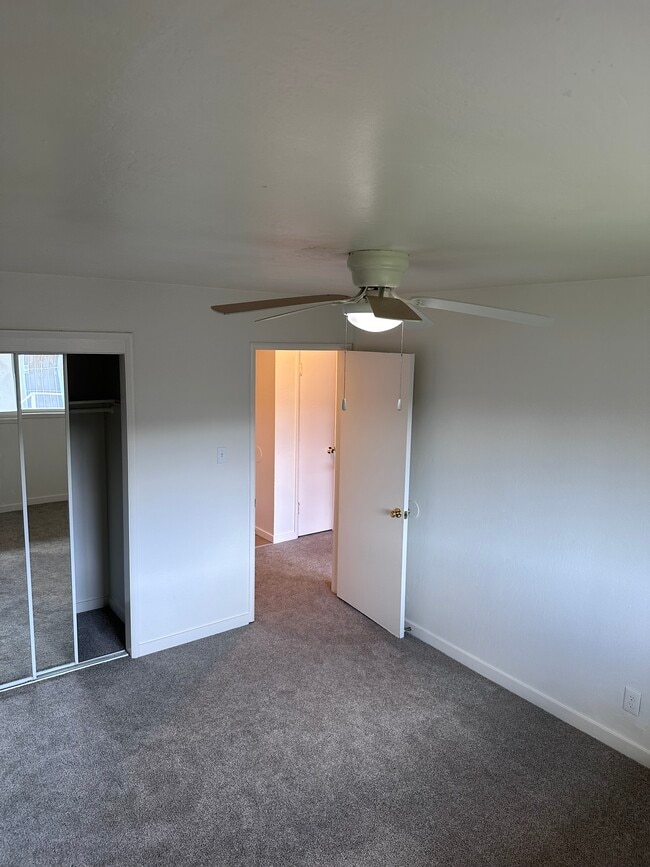 Foto del edificio - 1260 Delacy Ave