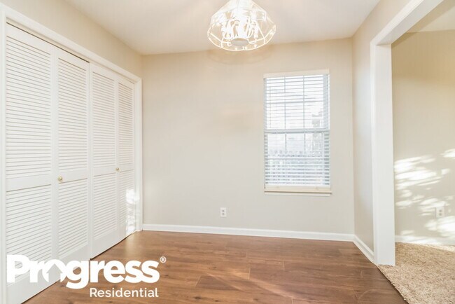 Foto del edificio - 1033 Cedar Creek Village Rd