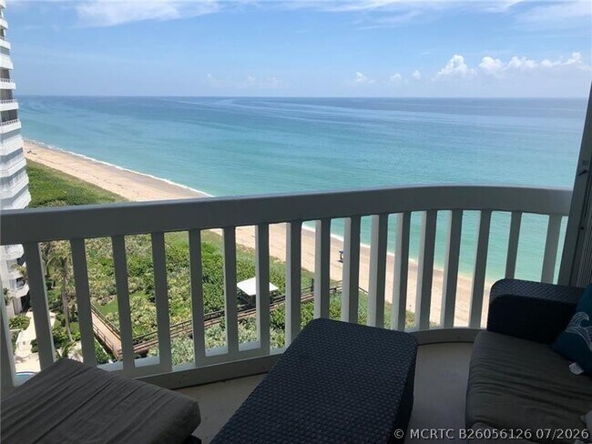 Foto del edificio - 9960 S Ocean Dr