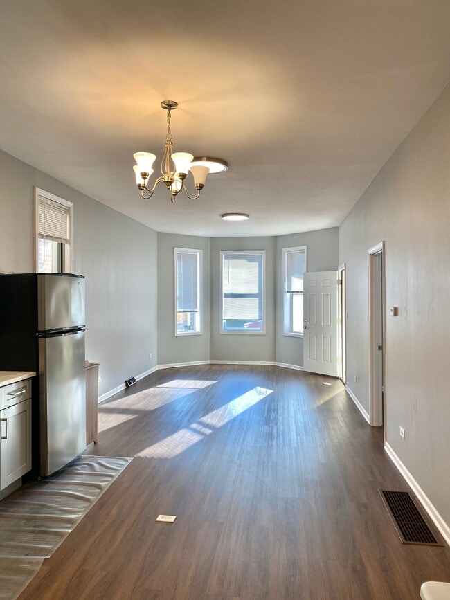 Photo - 3553 S Damen Ave Apartment