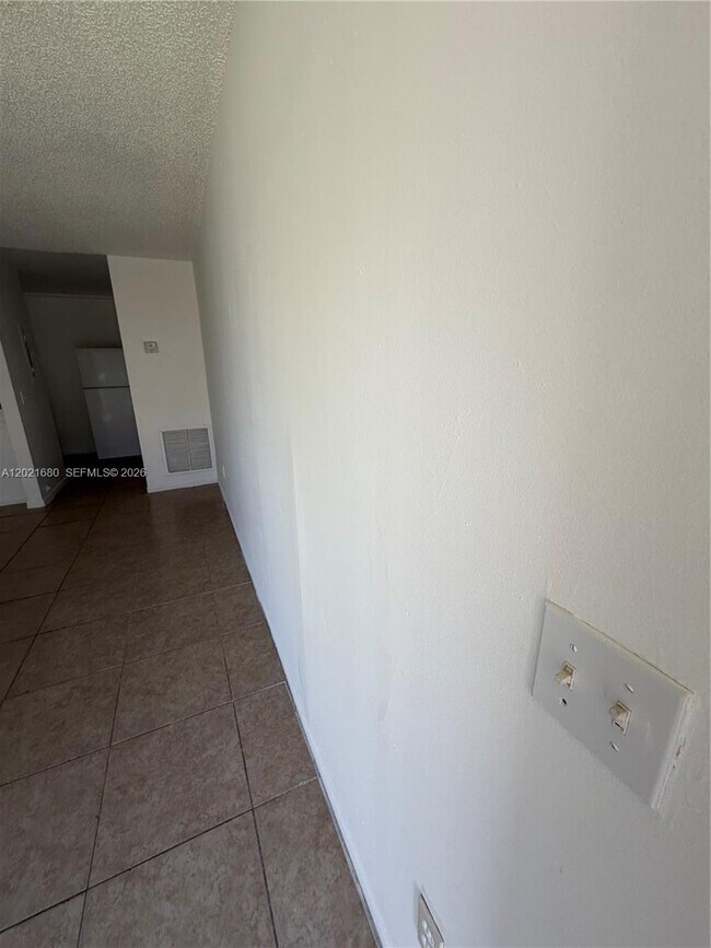 Foto del edificio - 1491 NW 22nd Ct