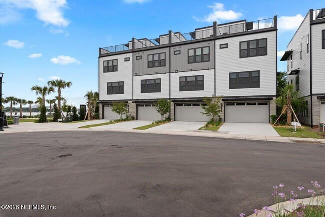 Building Photo - 2056 Prudential Dr