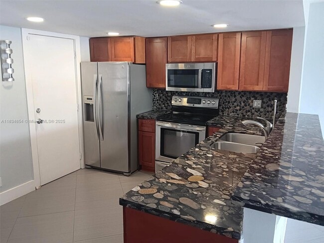 Foto del edificio - 3703 NE 166th St