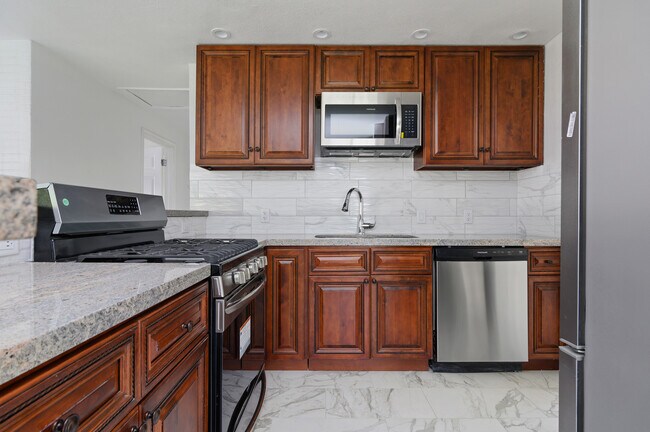 Foto del edificio - 233 SW 21st St