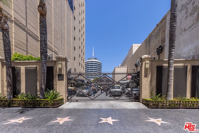 Foto del edificio - 6253 Hollywood Blvd