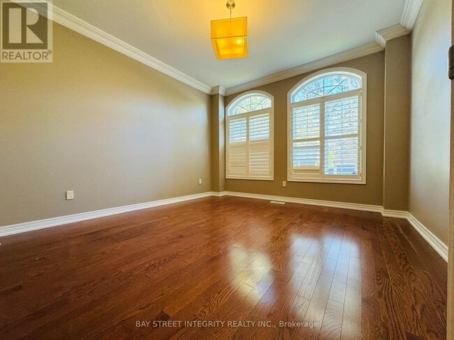 Building Photo - 2449 Tesla Crescent