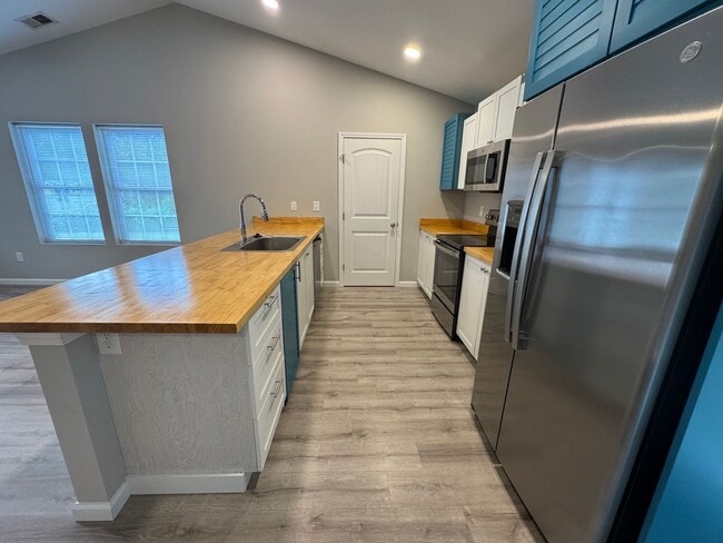 Building Photo - Conway - 3 Bedroom / 2 Bathroom Home