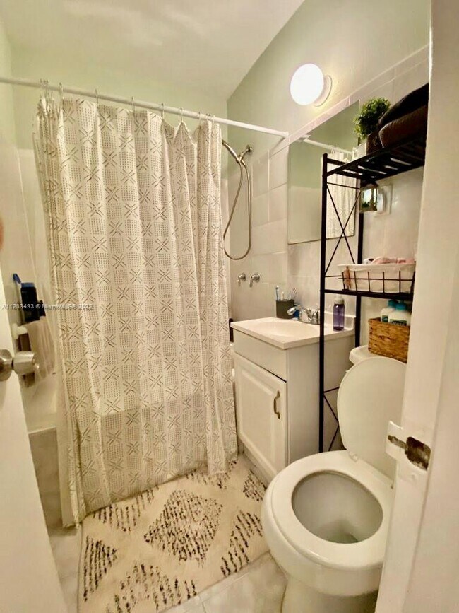 Foto del edificio - 1845 Pembroke Rd