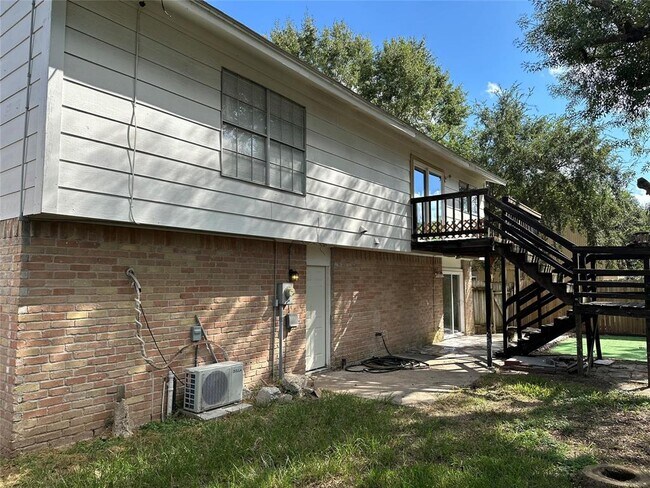 Building Photo - 18011 Autumn Trails Ln