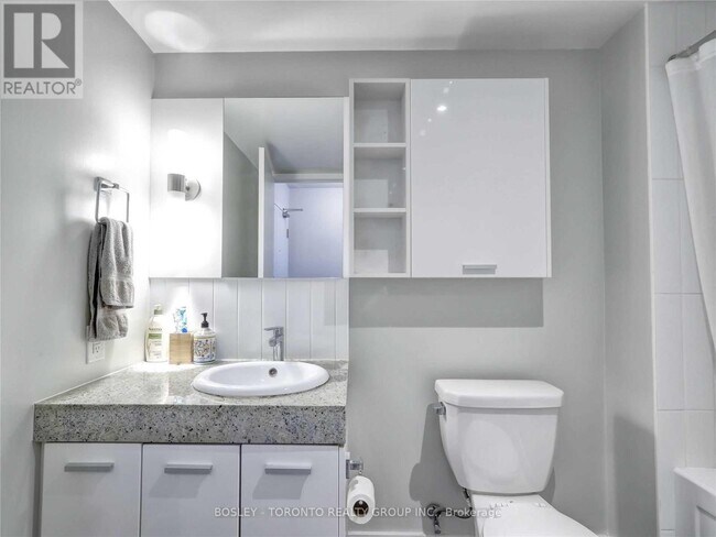 Building Photo - 19 Singer Ct