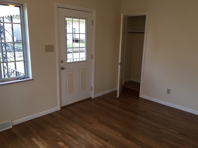 Foto del edificio - 788 Bellows Ave