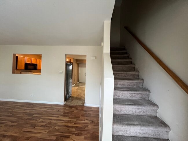 Building Photo - 1645 Victoria Park Cir