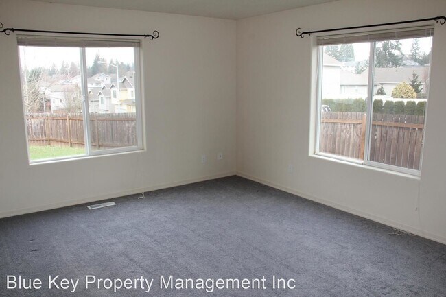 Building Photo - 3 br, 2.5 bath House - 2512 NE 96th Street