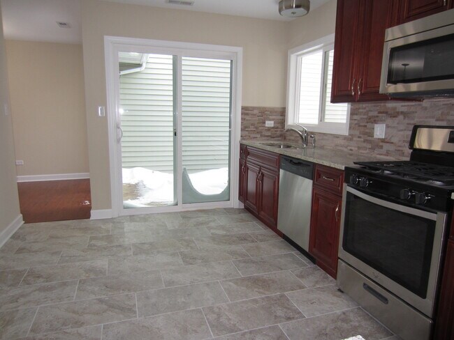 Building Photo - 148 Regency Dr