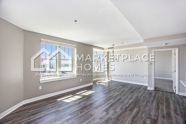 Building Photo - 525 W Lafayette Blvd