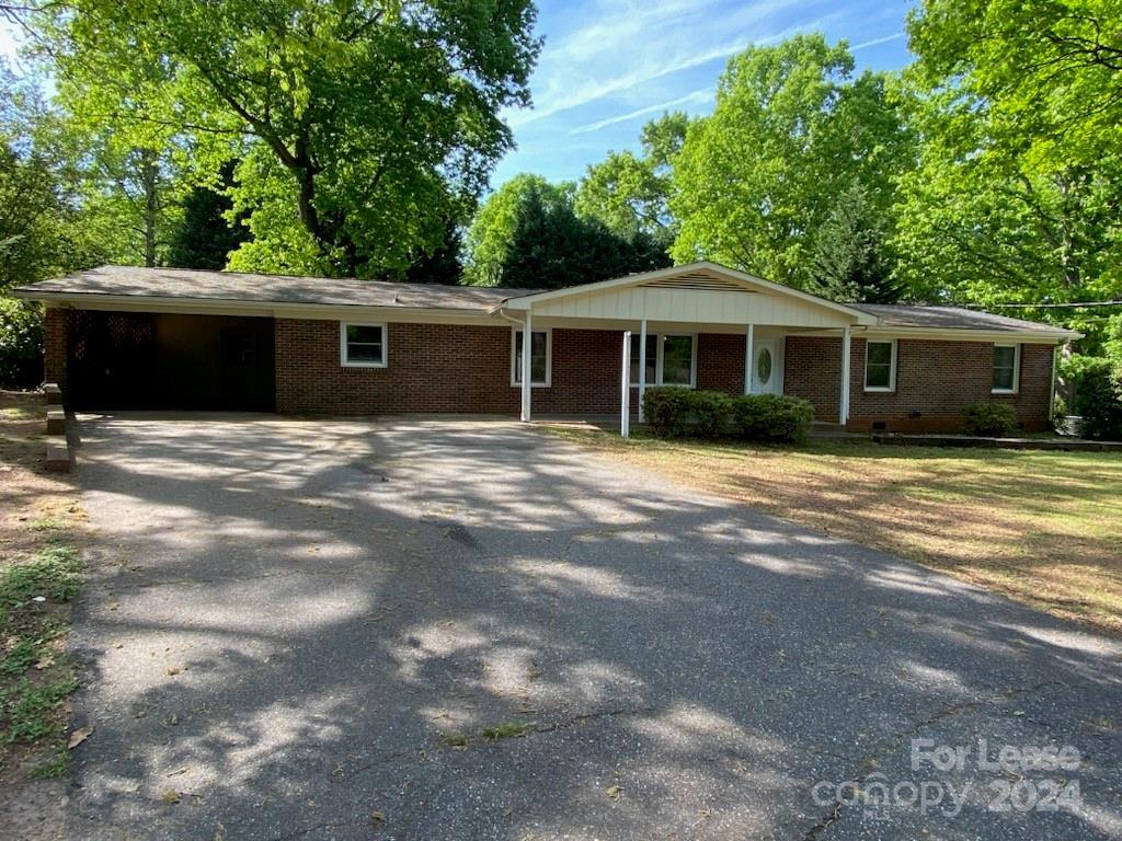 Primary Photo - 143 Twitty Ln