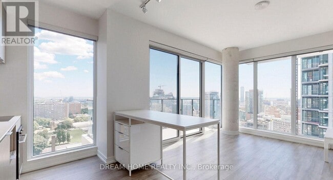 Building Photo - 77 Shuter St