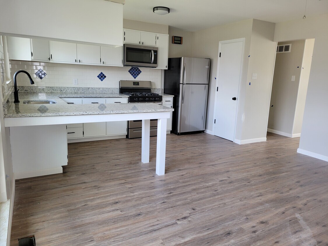 Updated kitchen - 5 Saint Mark Dr