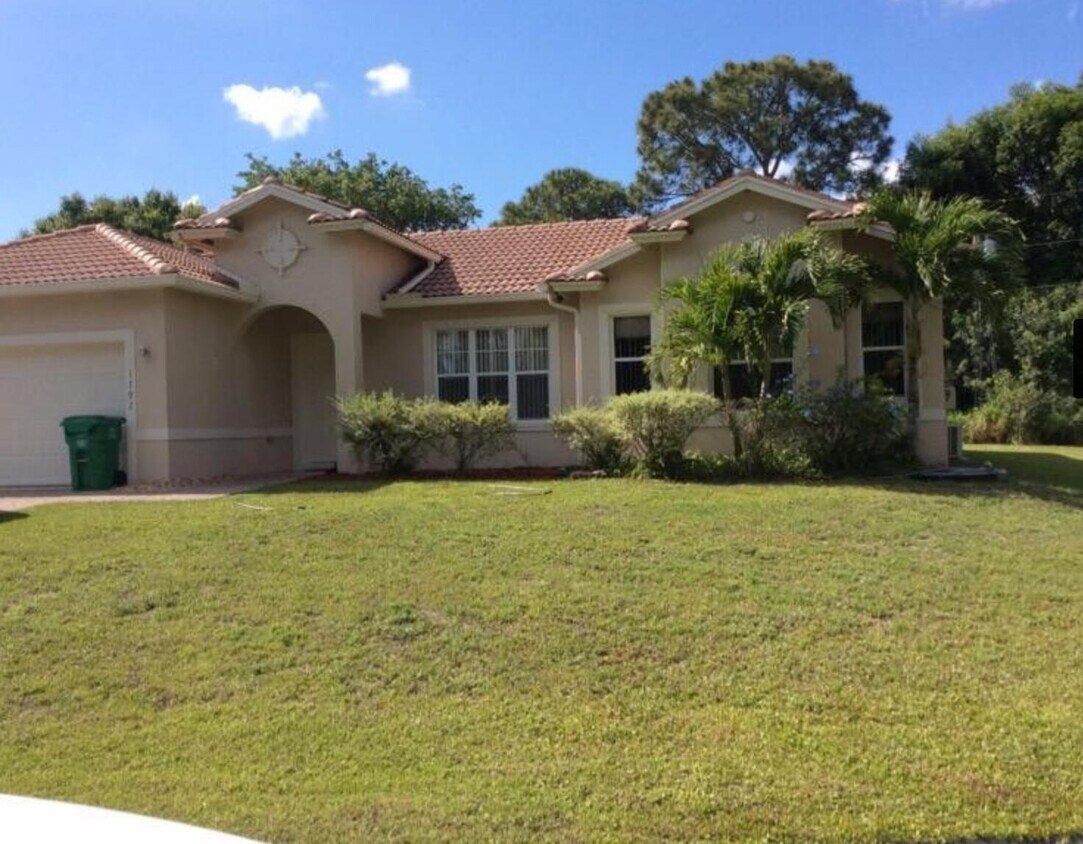 Foto principal - 1792 SW Cannon Ave