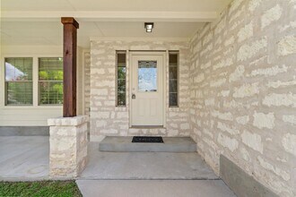 Building Photo - 113 Gregory Cove