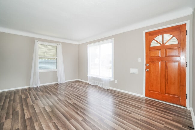 Building Photo - 4656 W 146th St