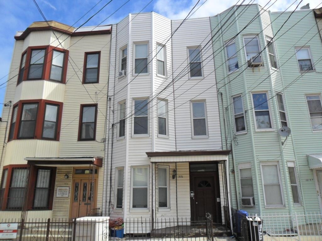 316 27th St Unit 2, Union City, NJ 07087 Apartment for Rent in Union