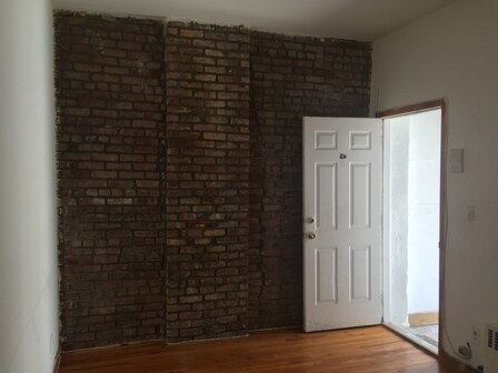 Building Photo - 242 4th Ave