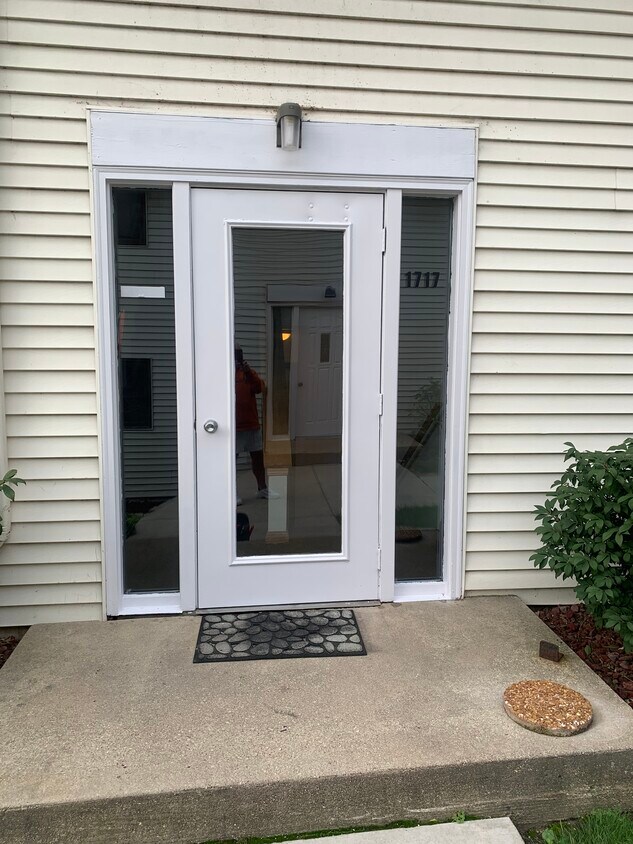 Foto principal - 1710 Remington Rd